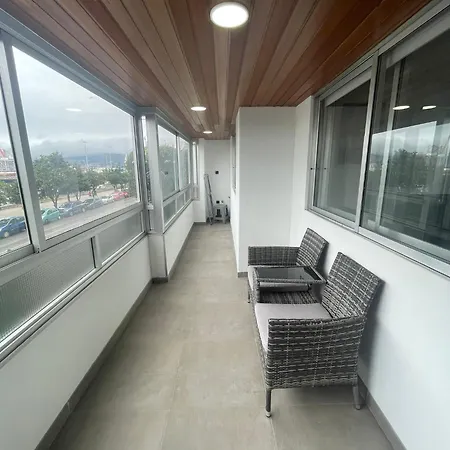 Ξενοδοχείο με διαμερίσματα Cies Homes Garcia Barbon 108 - Your 4*